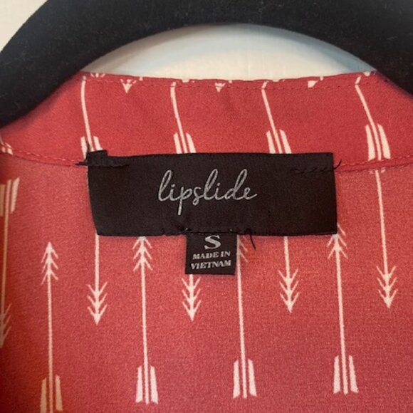 Lipslide Pink with white arrow sleeveless blouse - Picture 5 of 6